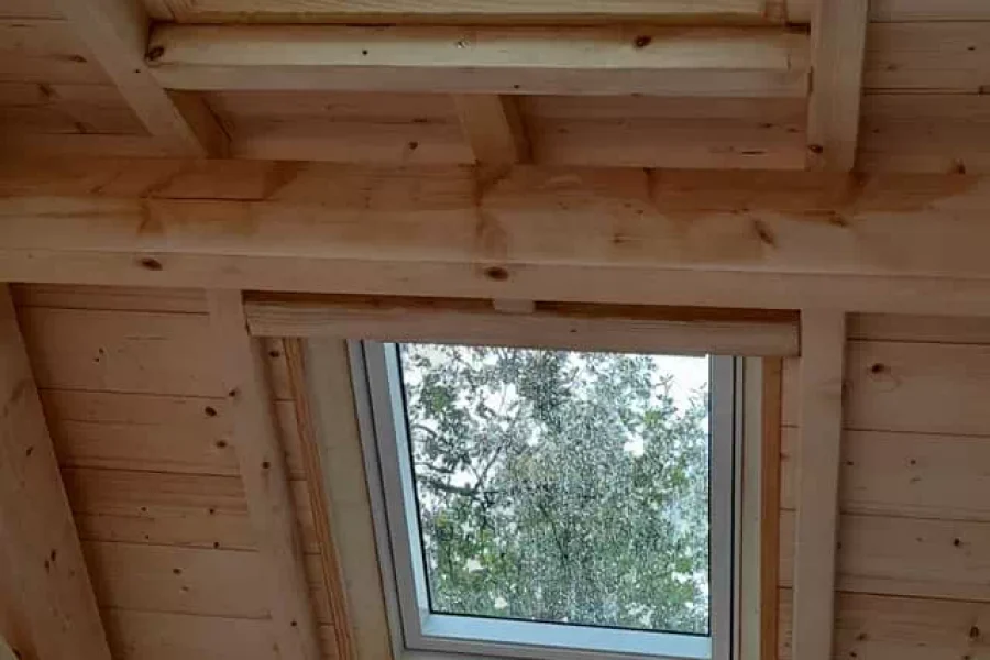 Réalisation d'une pose de Velux à Champagnac par Sébastien Menentaud, couvreur à Champagnac