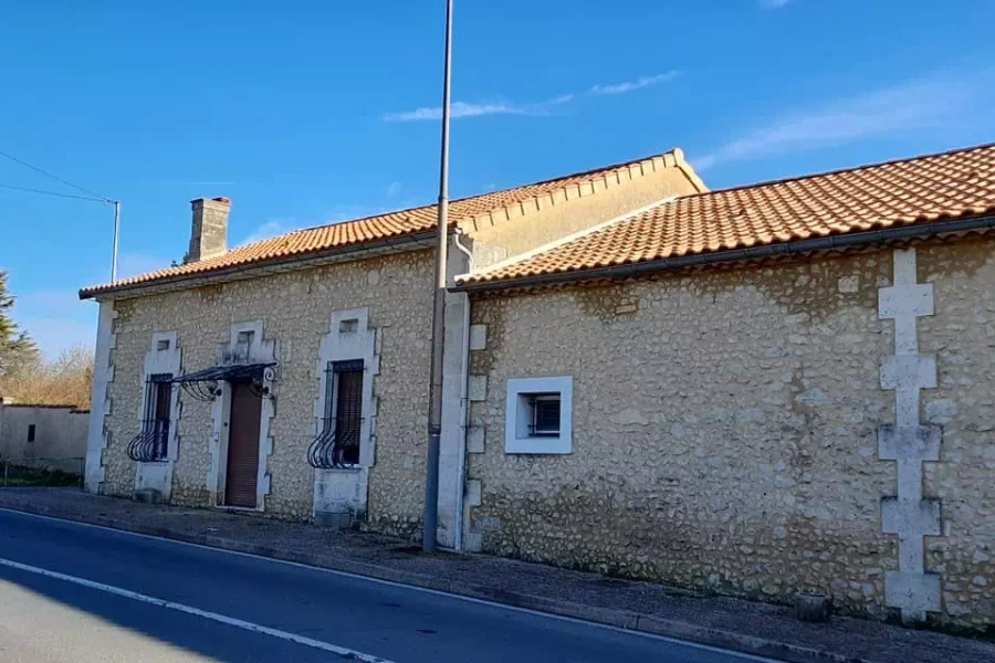 Réalisation d'une couverture en tuiles à Champagnac par Sébastien Menentaud, couvreur à Champagnac